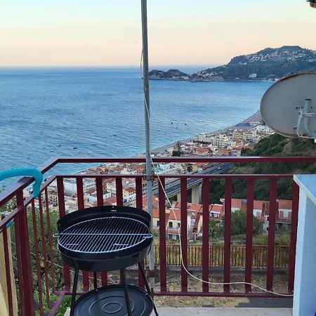 Casa Vacanze Luna Lejlighed Letojanni Eksteriør billede